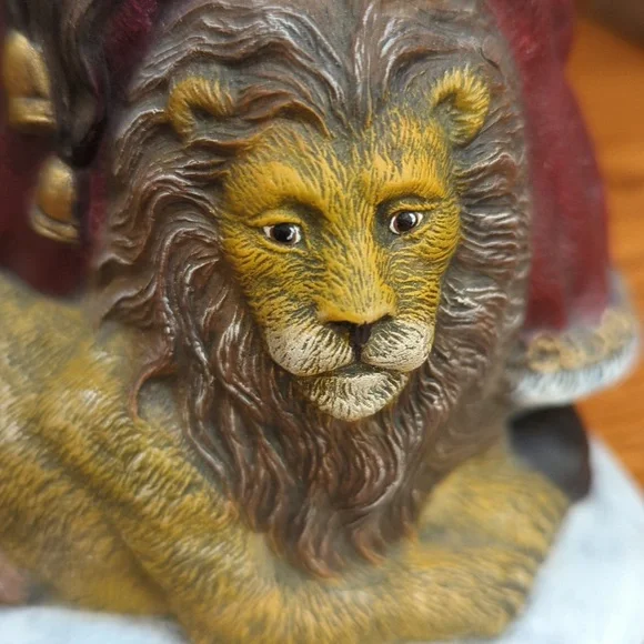 Ceramic Santa Lion and Lamb - Picture 4 of 4